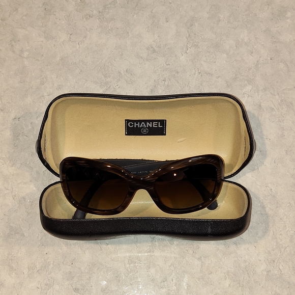 CHANEL TWEED SUNGLASSES 5240 - Picture 14 of 14